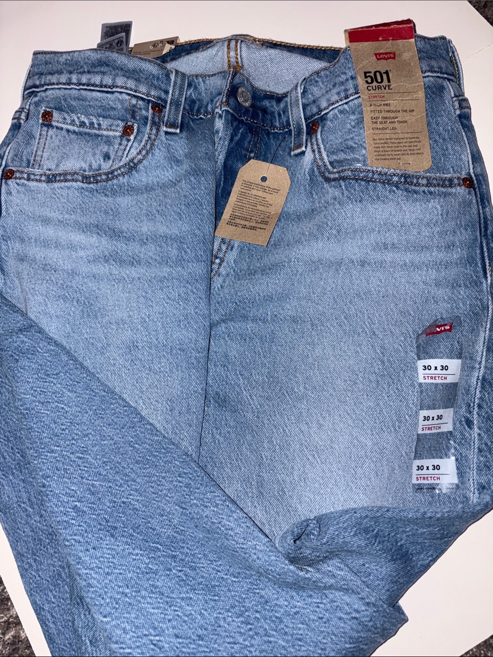 Levi's Women’s Classic Light Blue 501 Curve 30x30 - Picture 3 of 7